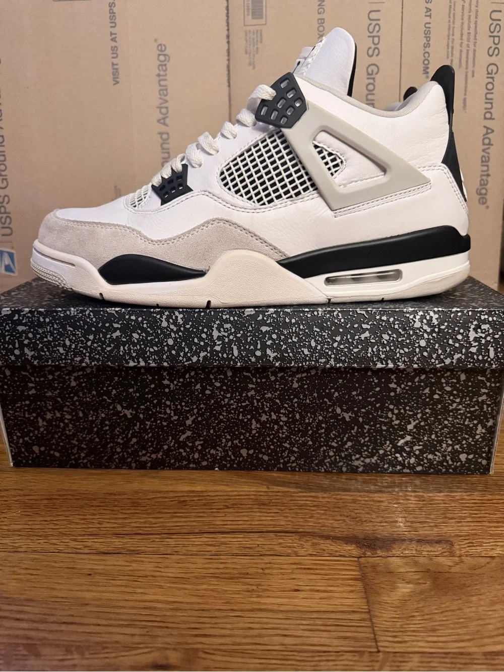 Air Jordan 4 Retro